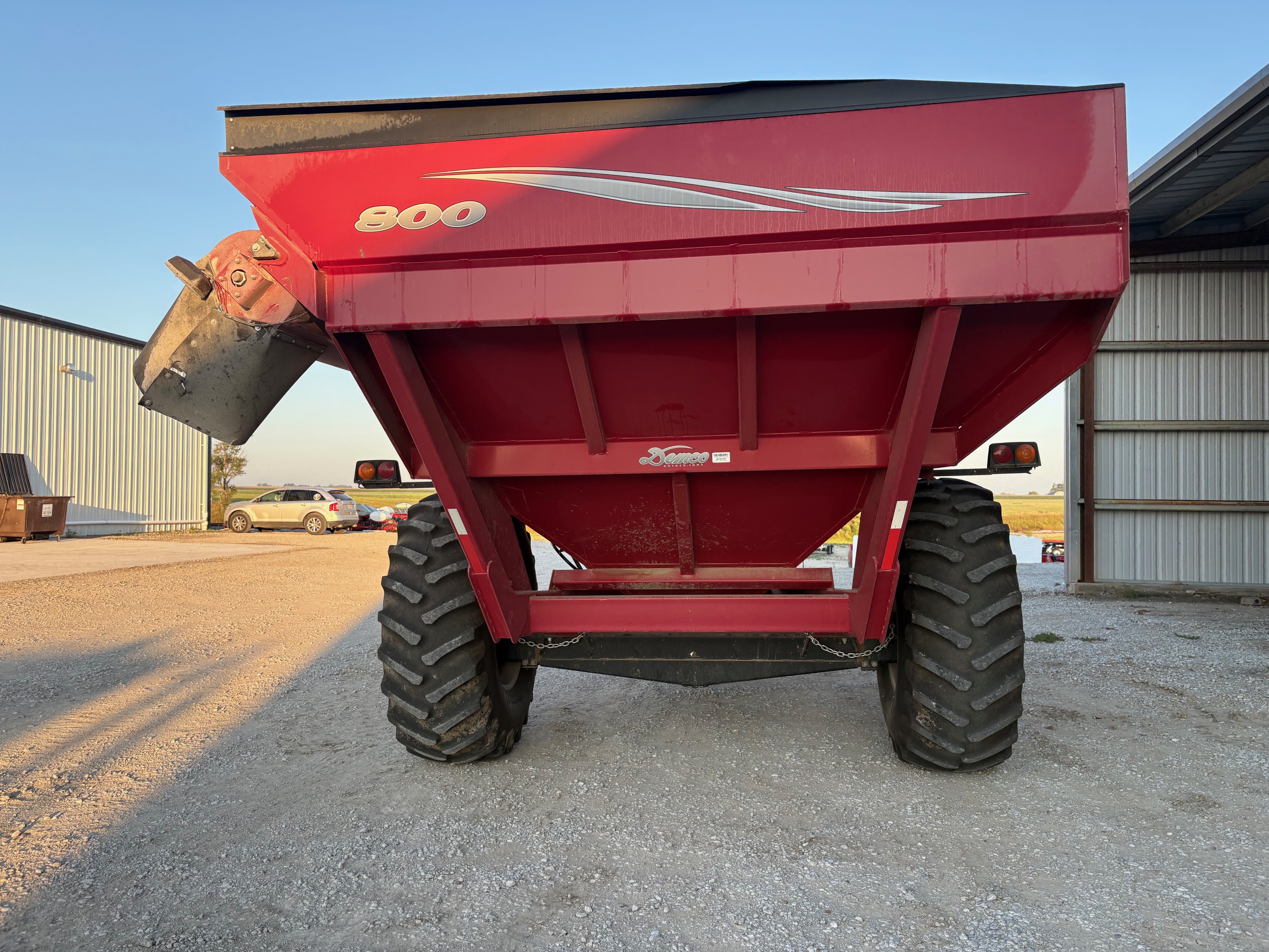 2008 Demco 800 Grain Cart