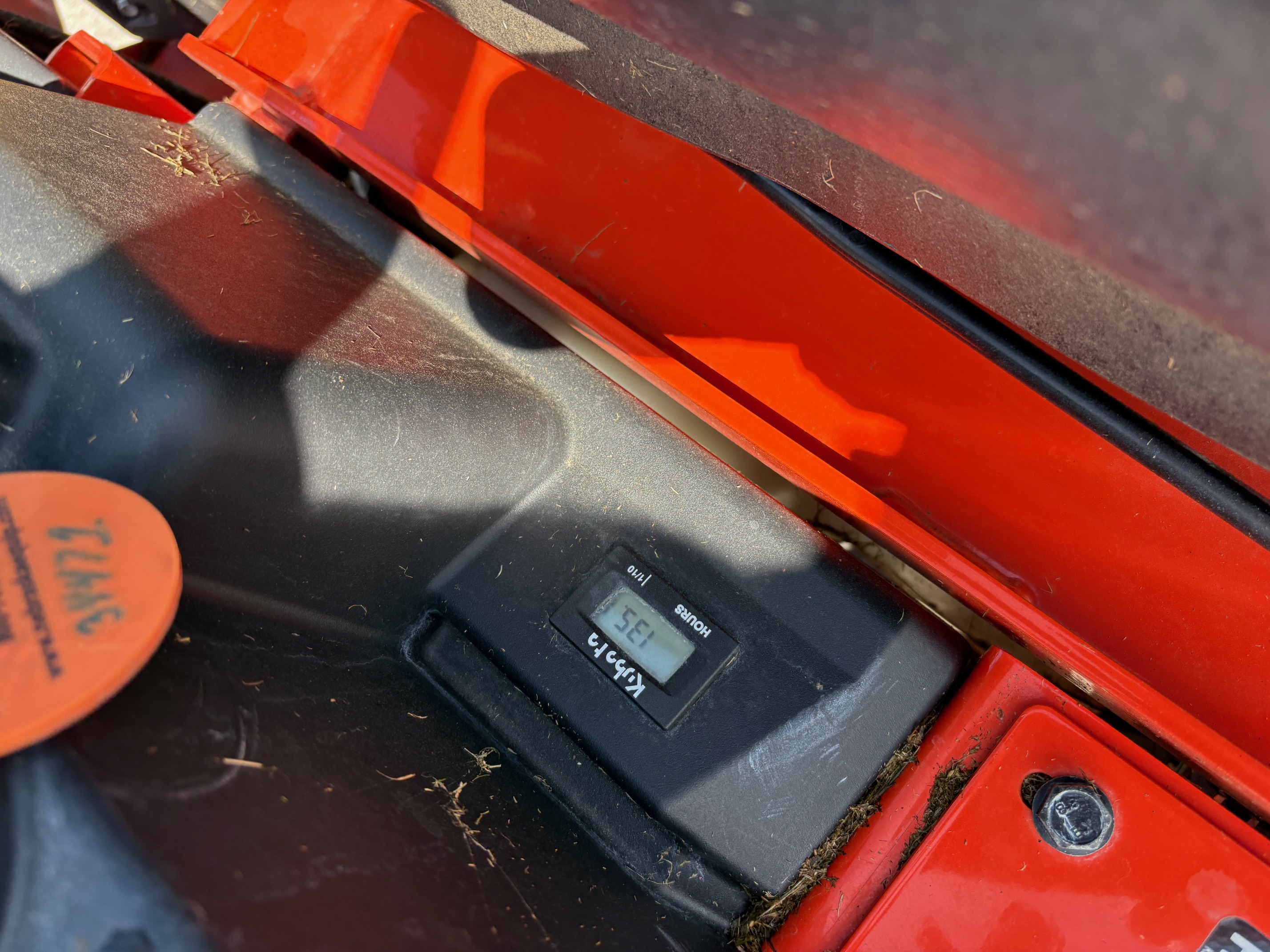 2023 Kubota Z422KWT-60 Mower/Zero Turn