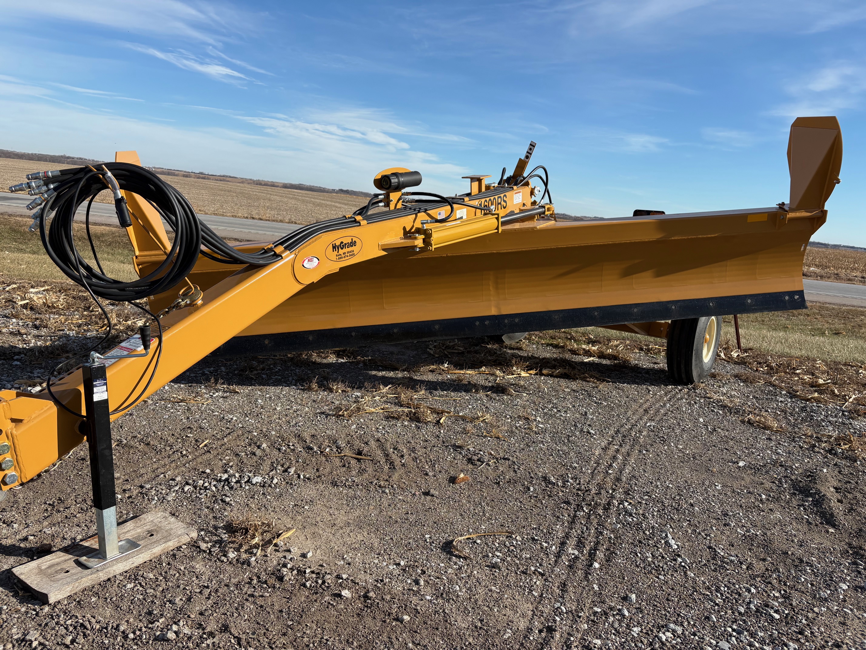 2025 Johnson Mfg 1600RS Blade Rear