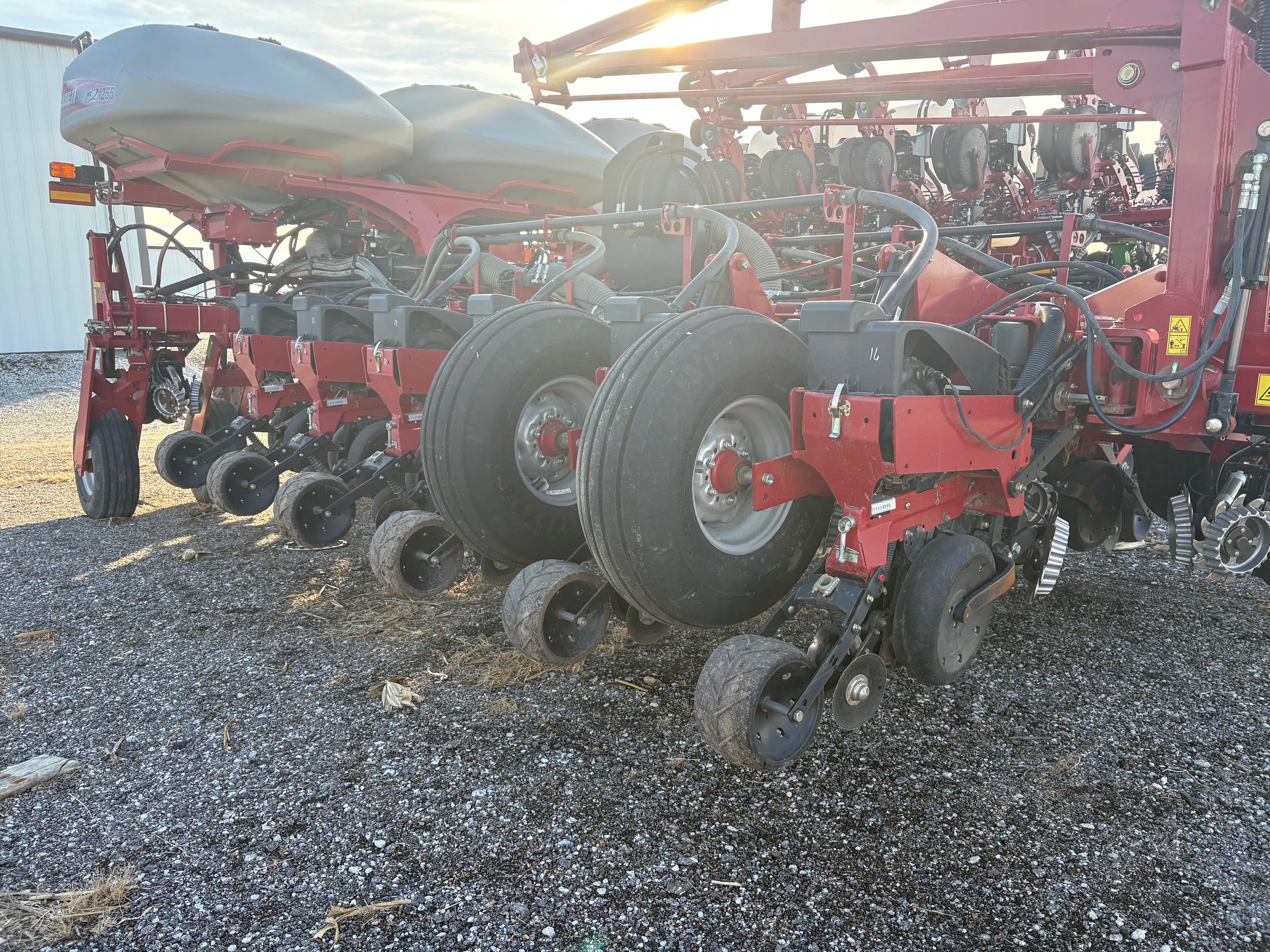 2015 Case IH ER 1255 PLANTER:-2 Point Hitch:-16 Rows Planter