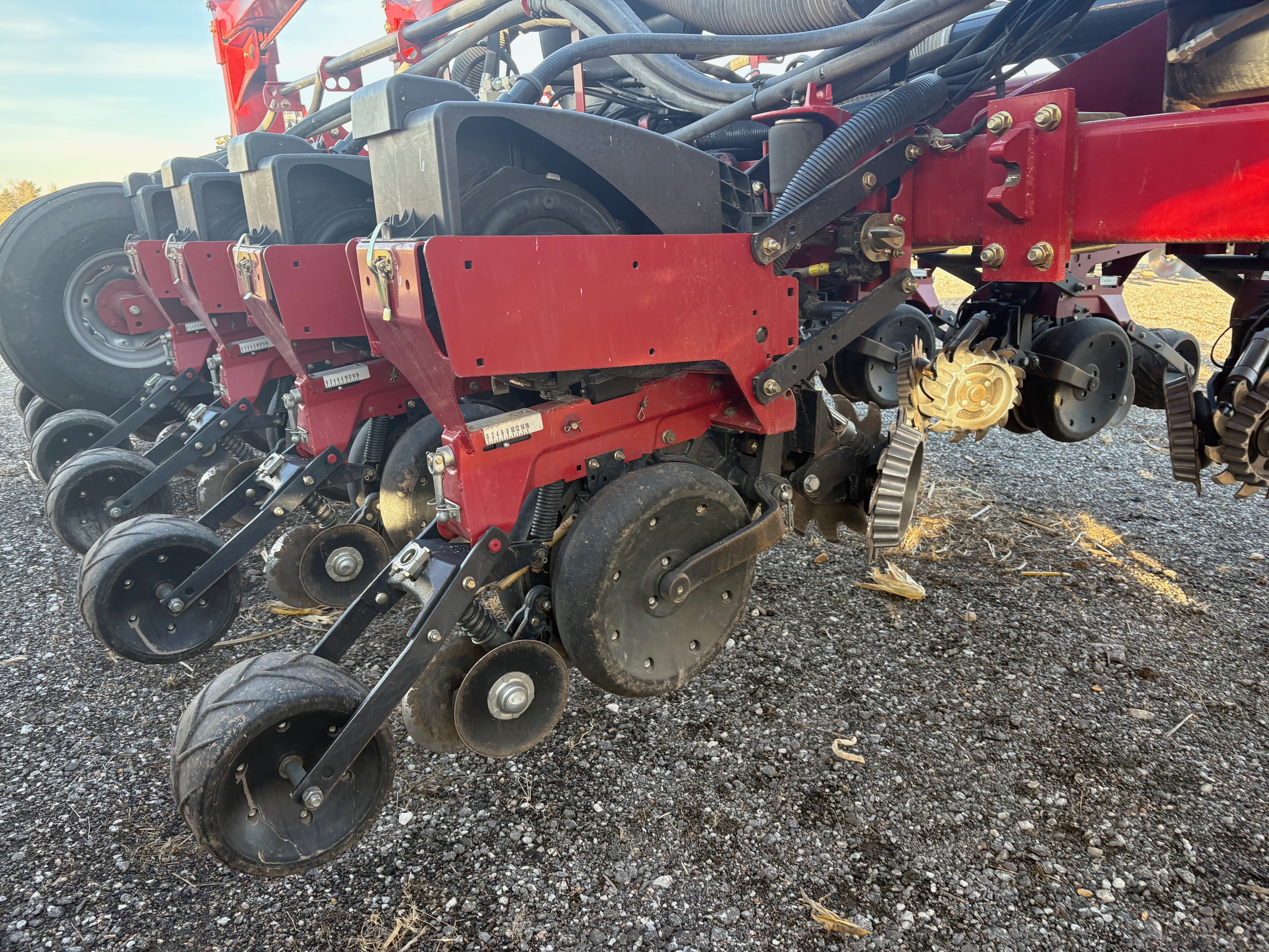 2015 Case IH ER 1255 PLANTER:-2 Point Hitch:-16 Rows Planter