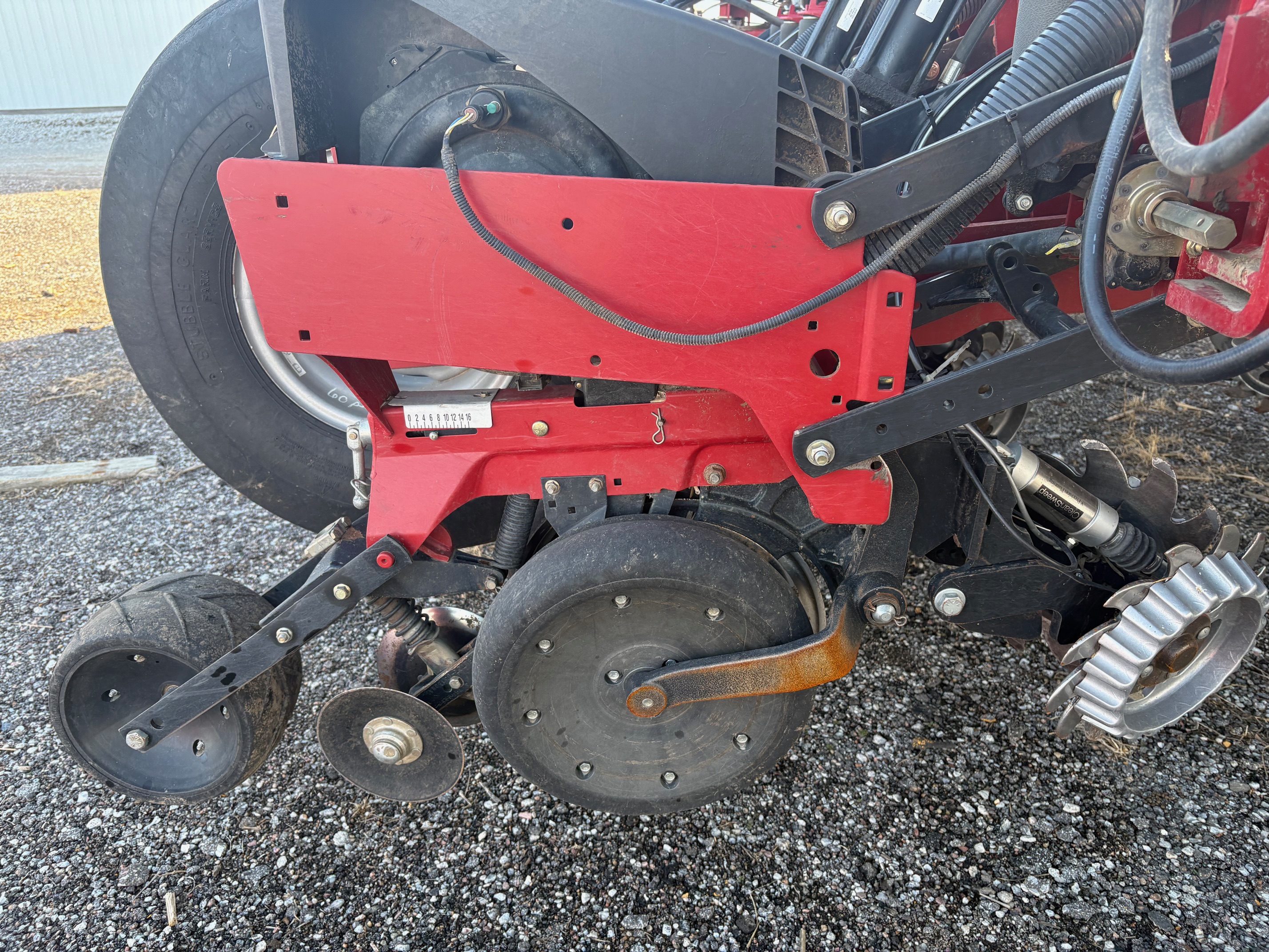 2015 Case IH ER 1255 PLANTER:-2 Point Hitch:-16 Rows Planter