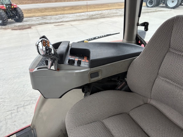 2009 Case IH Magnum 190 Tractor