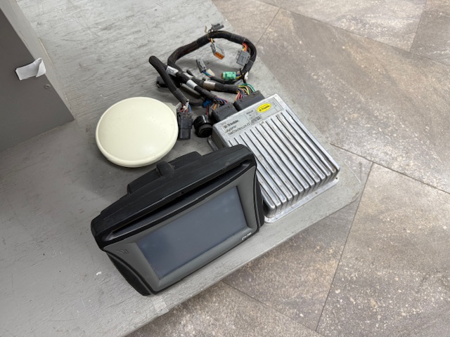 2015 Trimble FM750 Guidance System