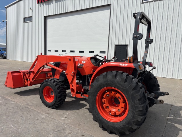 2017 Kubota MX5200HST Tractor
