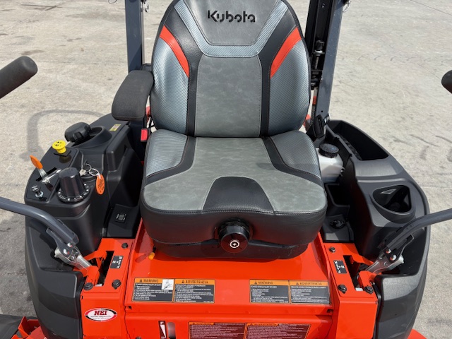 2023 Kubota Z422KW-54 Mower/Zero Turn