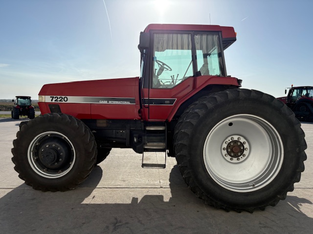 1994 Case IH 7220 MFD Tractor