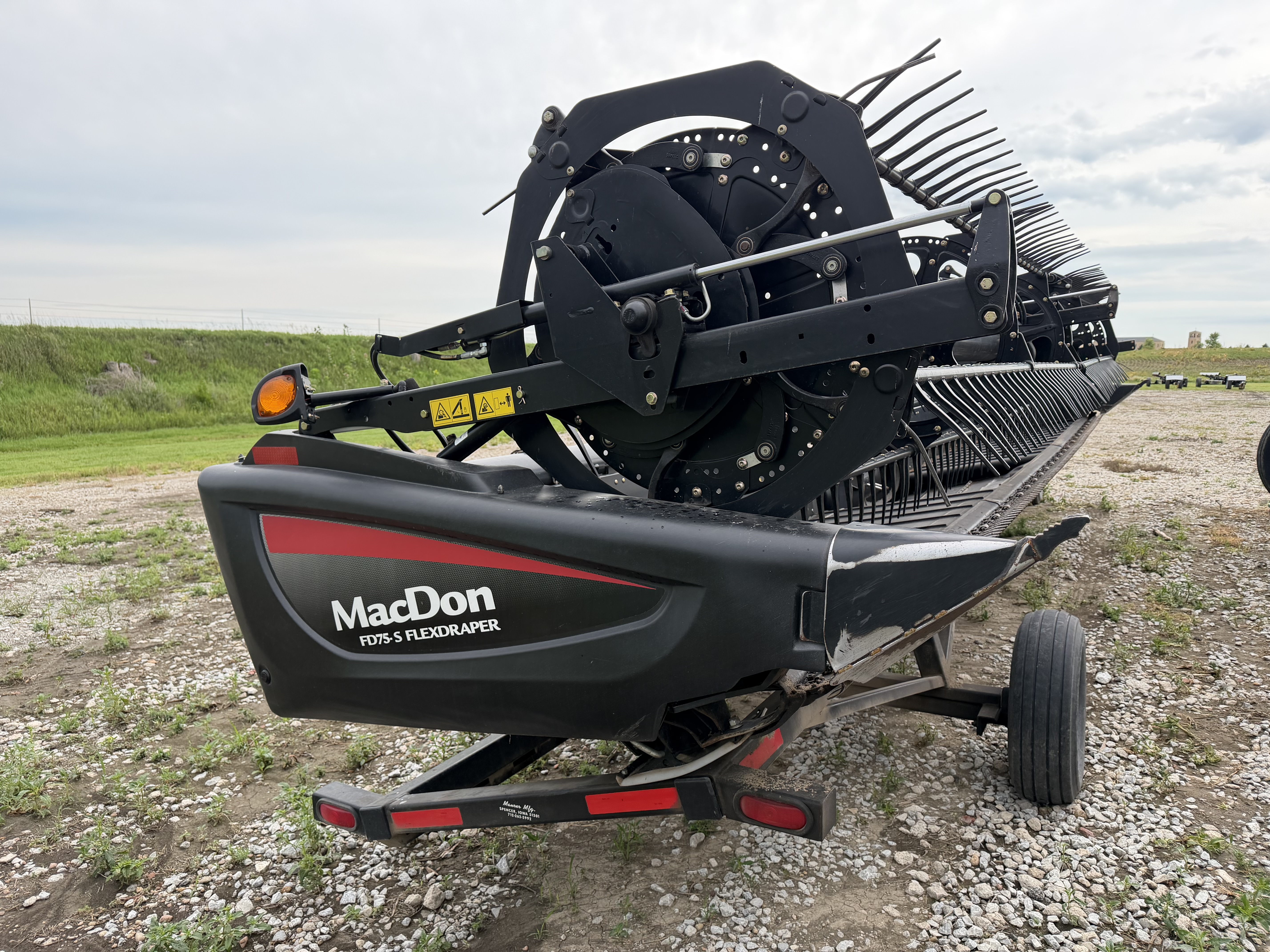2013 MacDon FD75-30 Header Draper