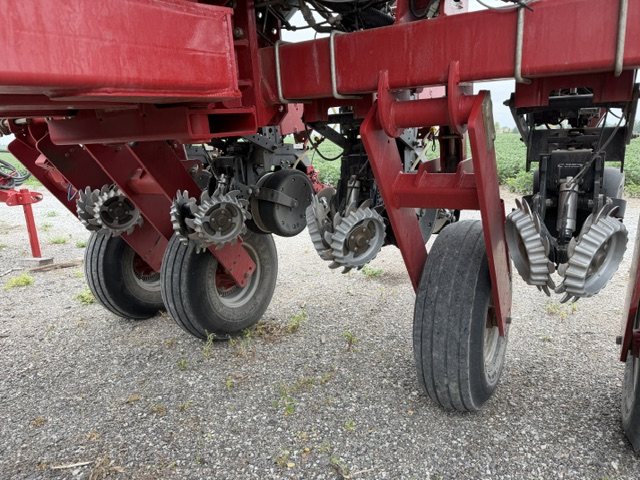 2009 Case IH 1250 16R30 Planter