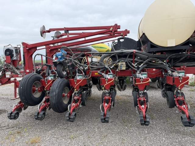 2009 Case IH 1250 16R30 Planter