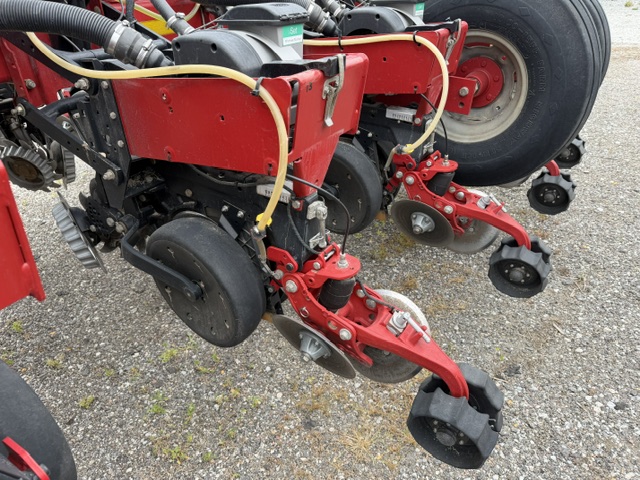 2009 Case IH 1250 16R30 Planter