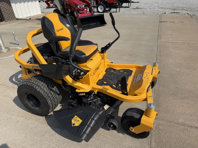 2022 Cub Cadet ZT2 50 Mower/Zero Turn