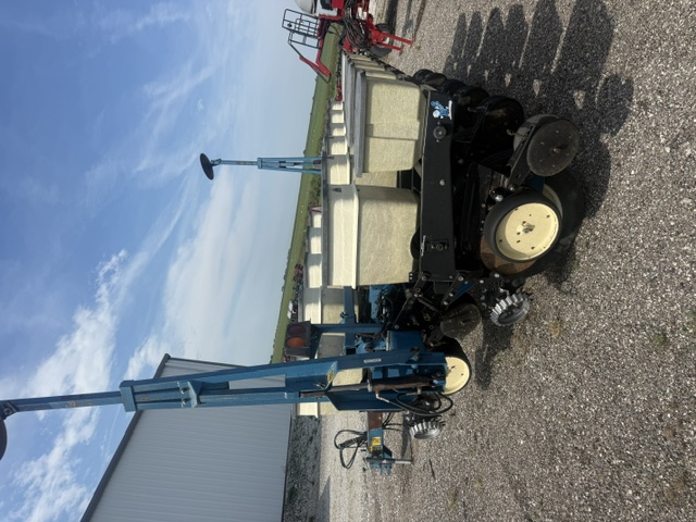 1994 Kinze 2000 Planter