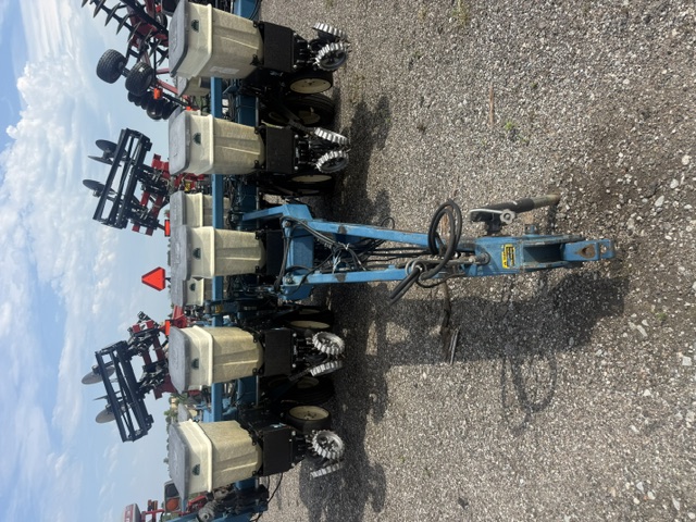 1994 Kinze 2000 Planter