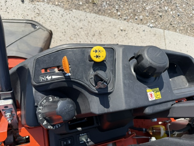 2017 Kubota Z125SKH-54 Mower/Zero Turn