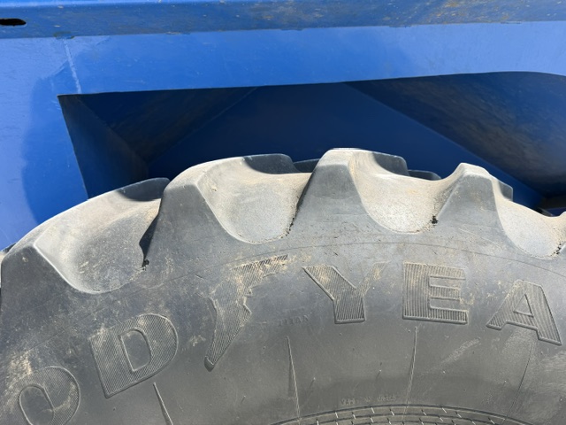 2018 J&M 1401-22 Grain Cart