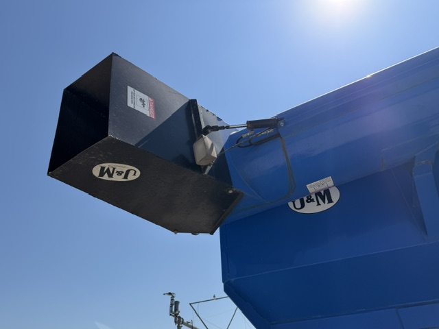 2018 J&M 1401-22 Grain Cart
