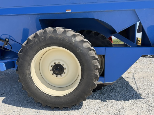2018 J&M 1401-22 Grain Cart