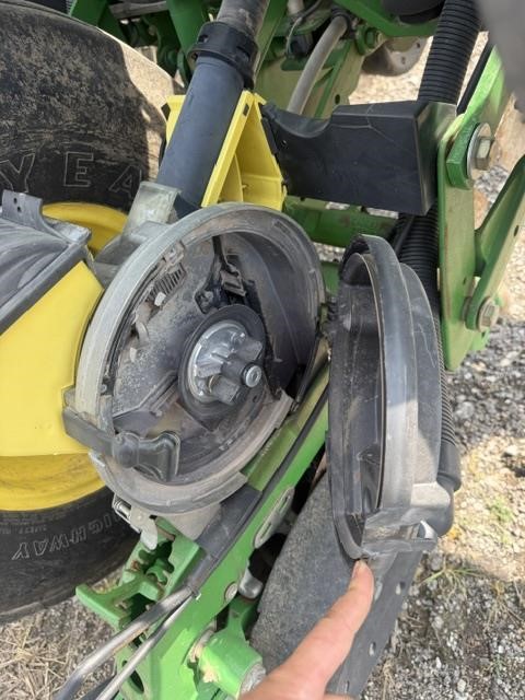 2006 John Deere 1790 Planter
