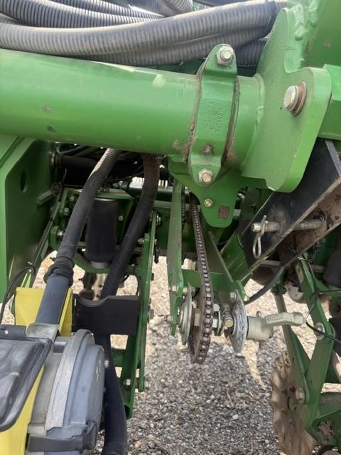 2006 John Deere 1790 Planter