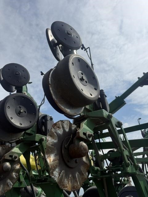 2006 John Deere 1790 Planter