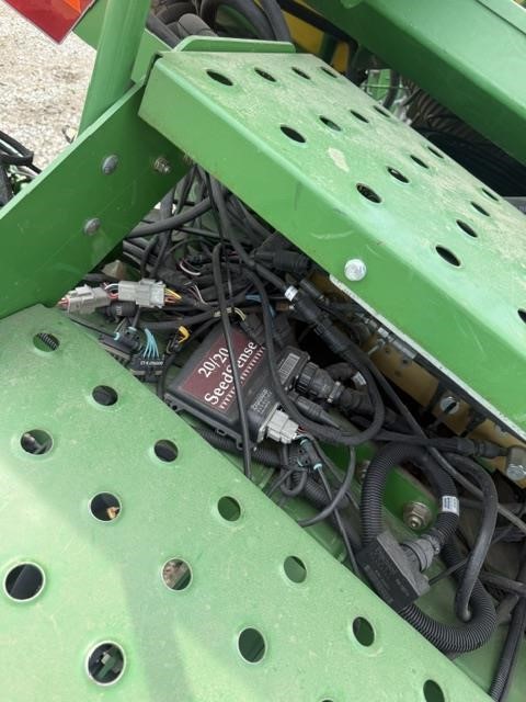 2006 John Deere 1790 Planter