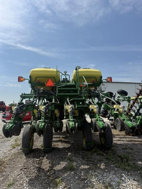 2006 John Deere 1790 Planter