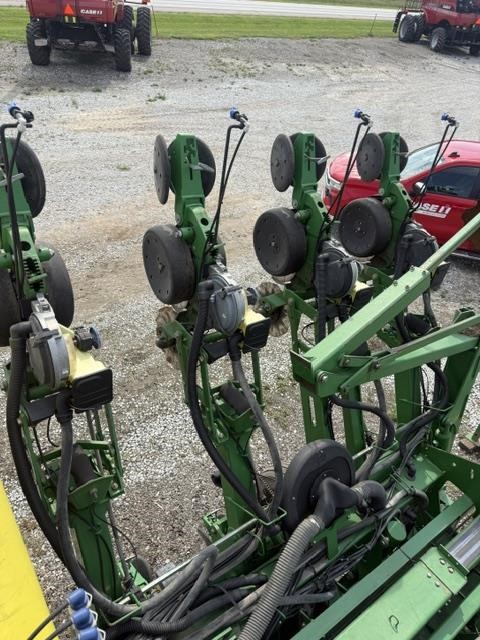 2006 John Deere 1790 Planter