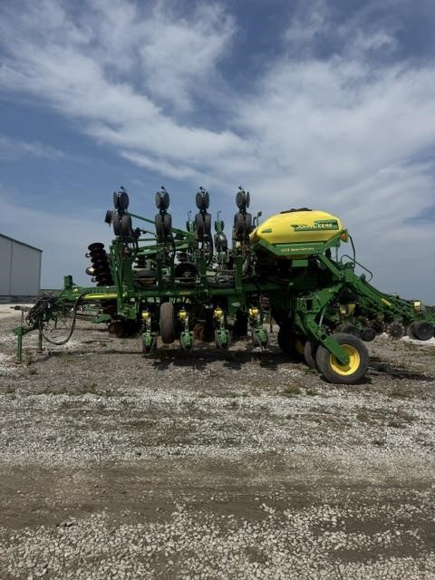 2006 John Deere 1790 Planter