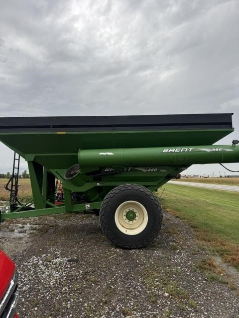 2004 Brent 880 Grain Cart