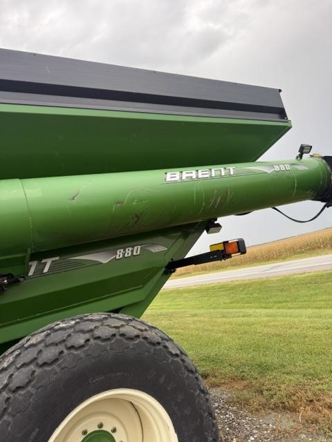 2004 Brent 880 Grain Cart