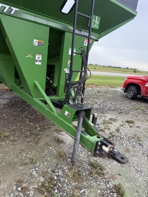 2004 Brent 880 Grain Cart