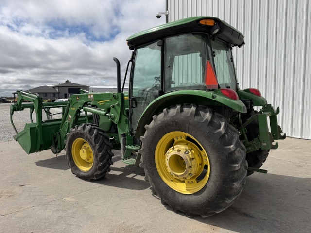 2013 John Deere 5093E Tractor