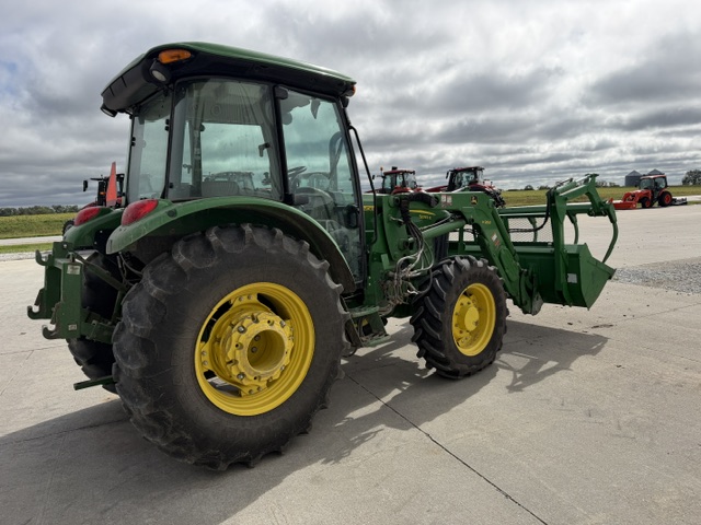 2013 John Deere 5093E Tractor
