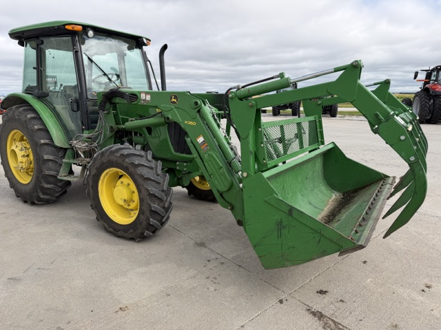 2013 John Deere 5093E Tractor