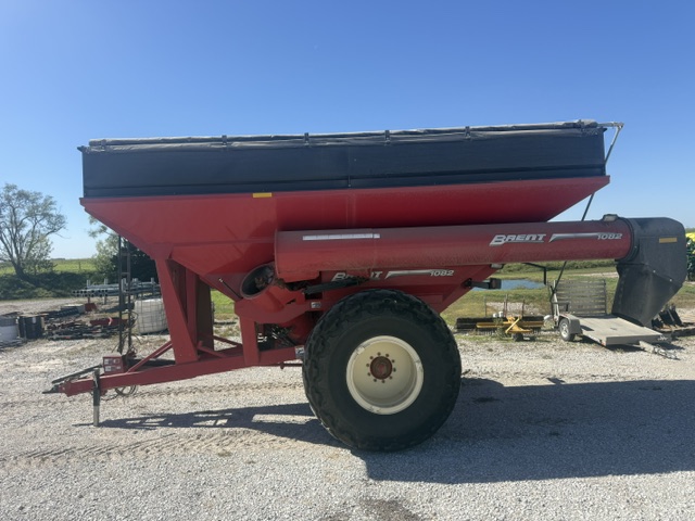 2014 Brent 1082 Grain Cart