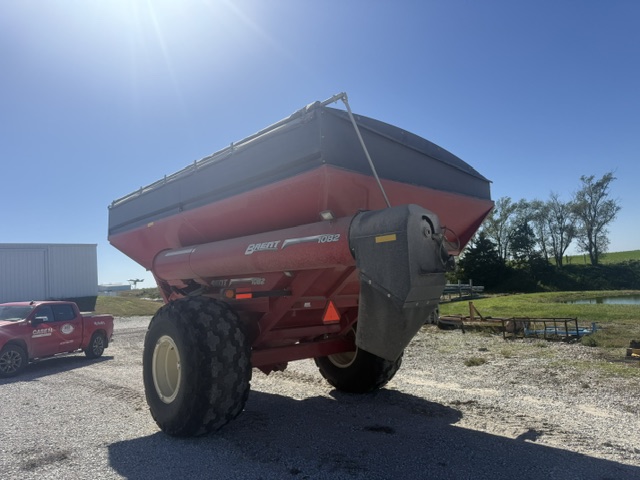 2014 Brent 1082 Grain Cart