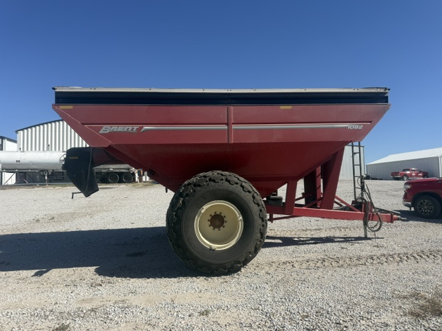 2014 Brent 1082 Grain Cart