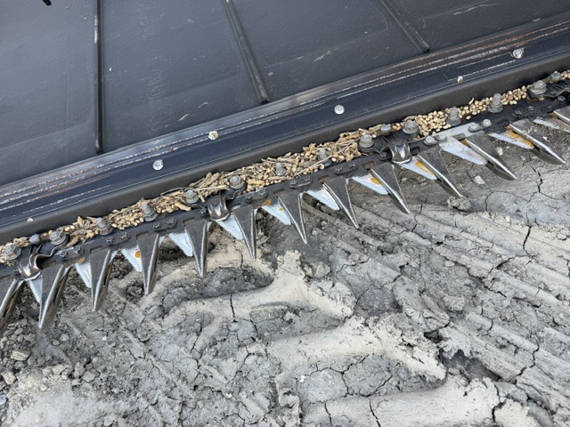 2023 MacDon FD235 Header Draper