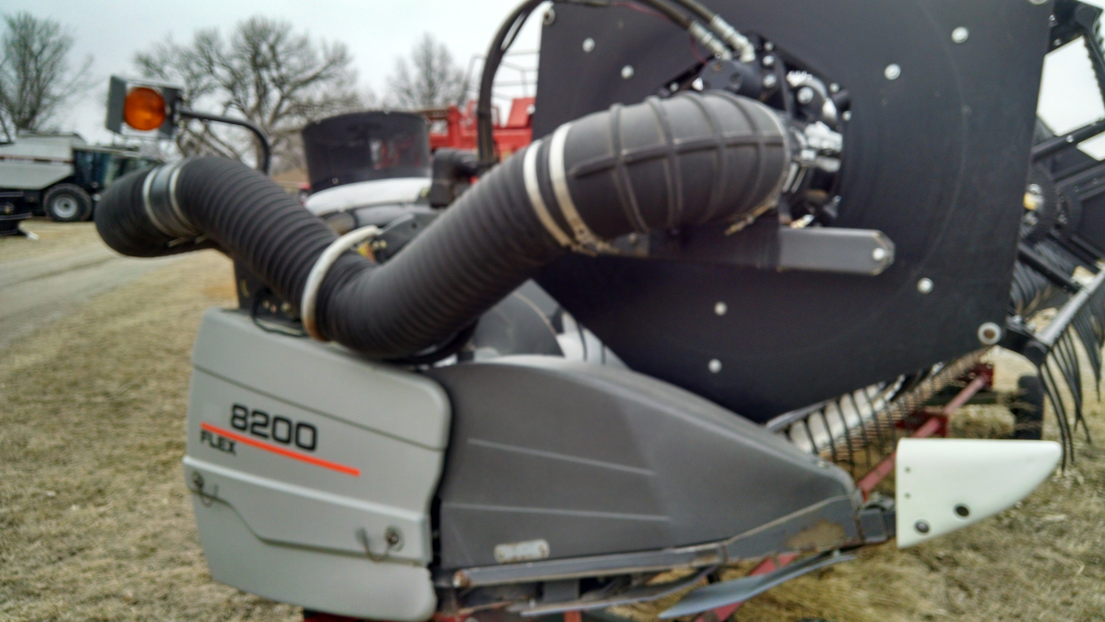 2009 Gleaner 8200 Header Combine