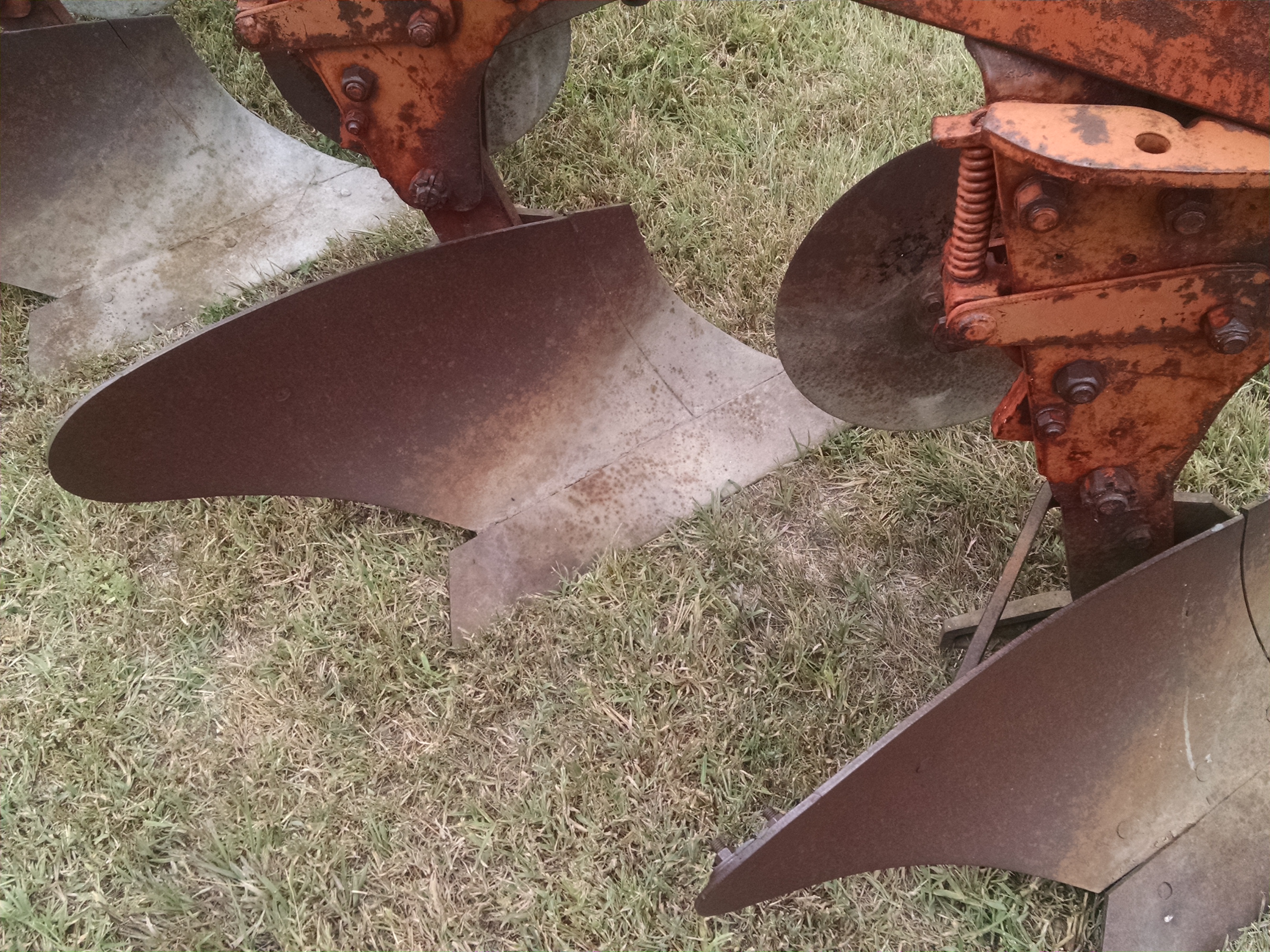 1975 Allis Chalmers 5B Plow