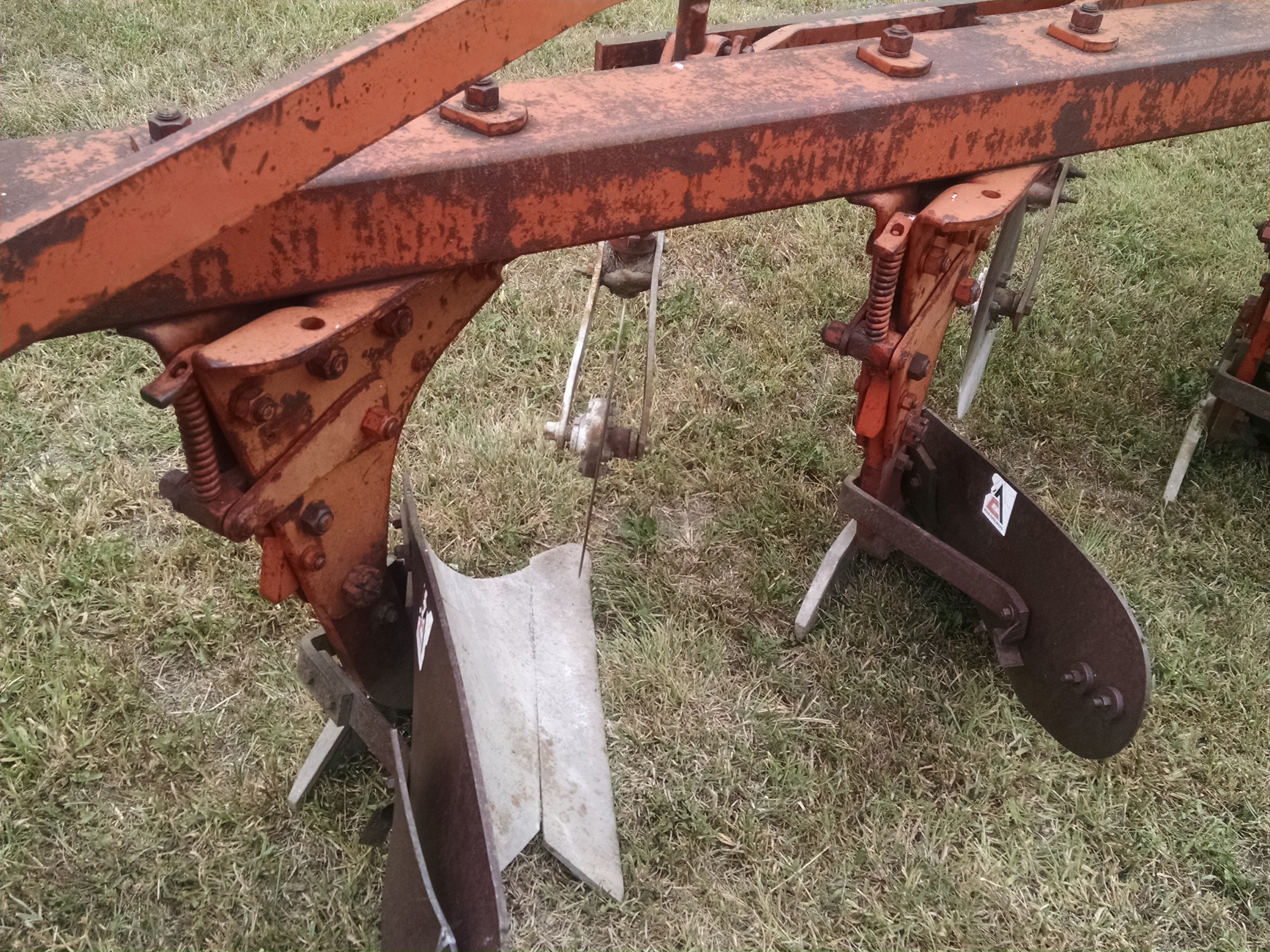 1975 Allis Chalmers 5B Plow