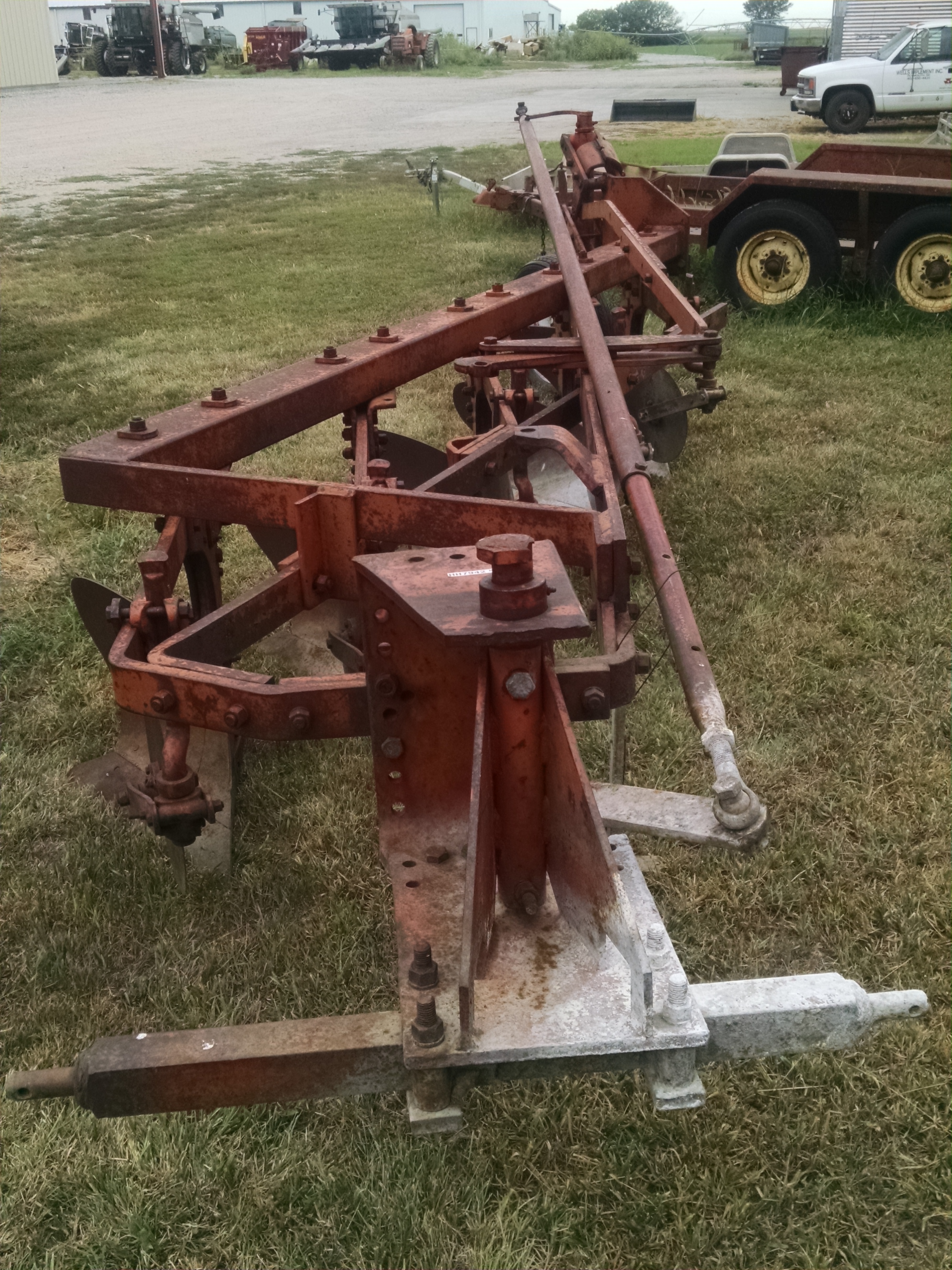 1975 Allis Chalmers 5B Plow