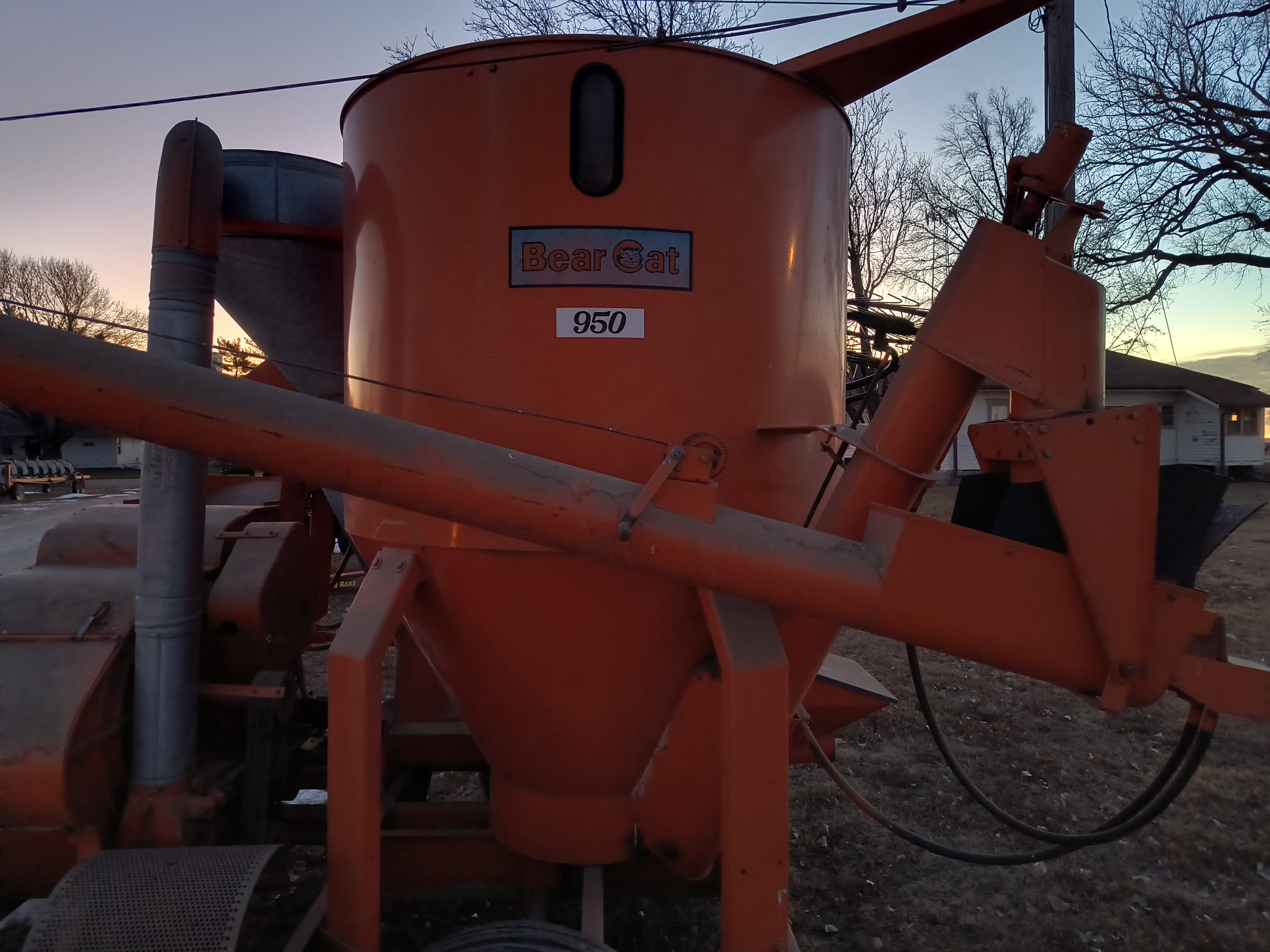 1975 Bearcat 950 Grinder Mixer