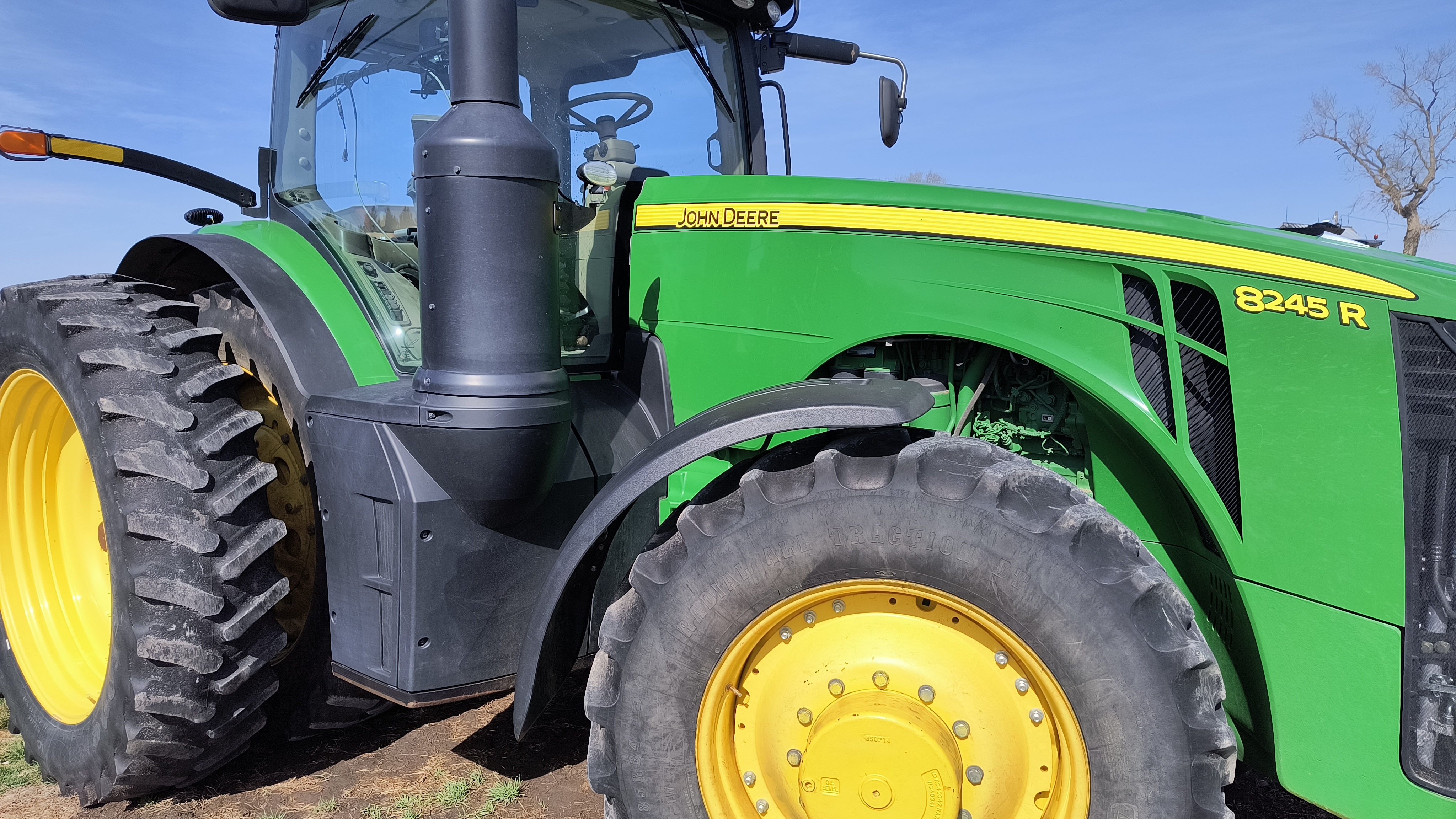 2015 John Deere 8245R Tractor