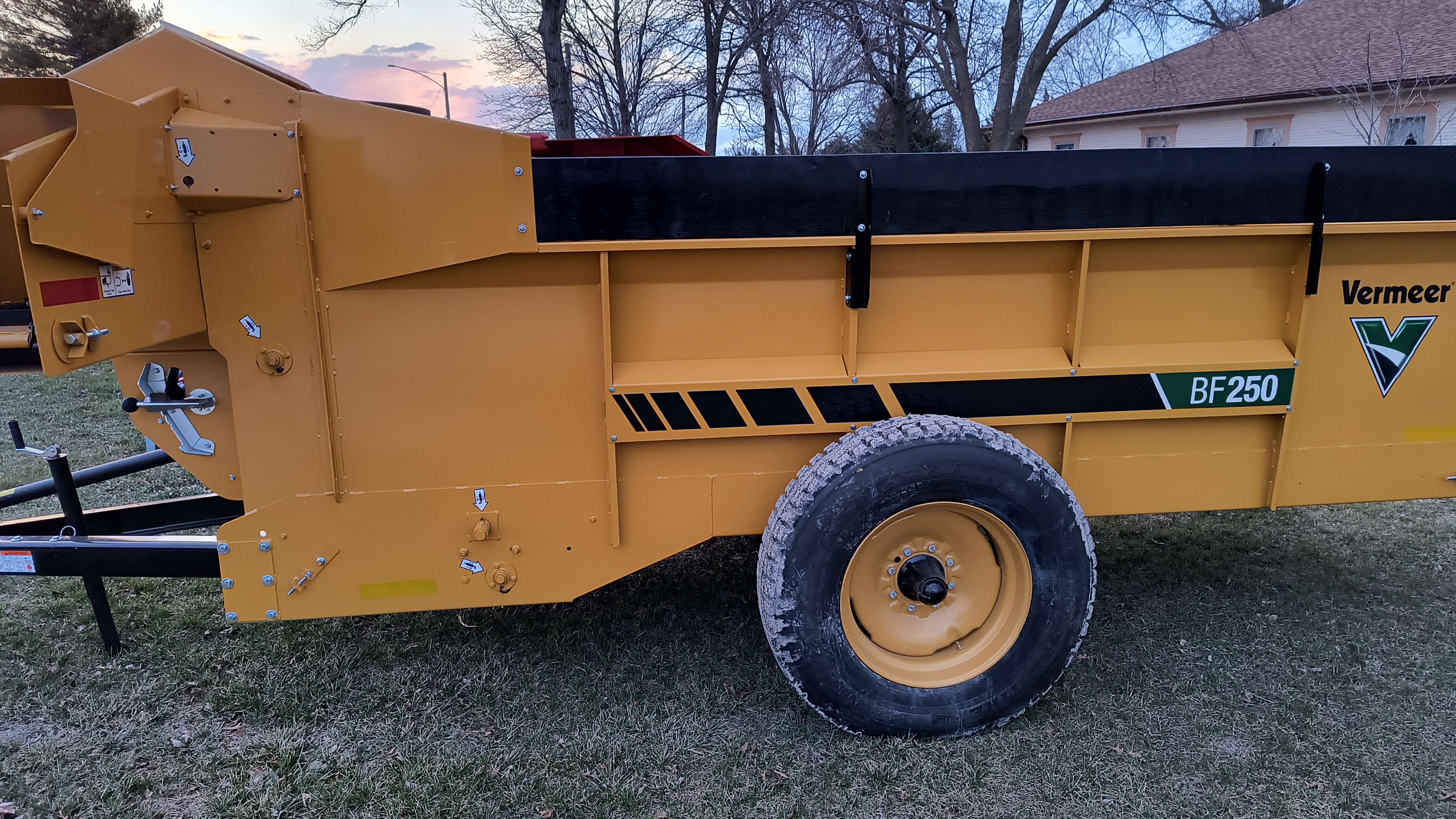 2024 Vermeer BF250 Feed Wagon