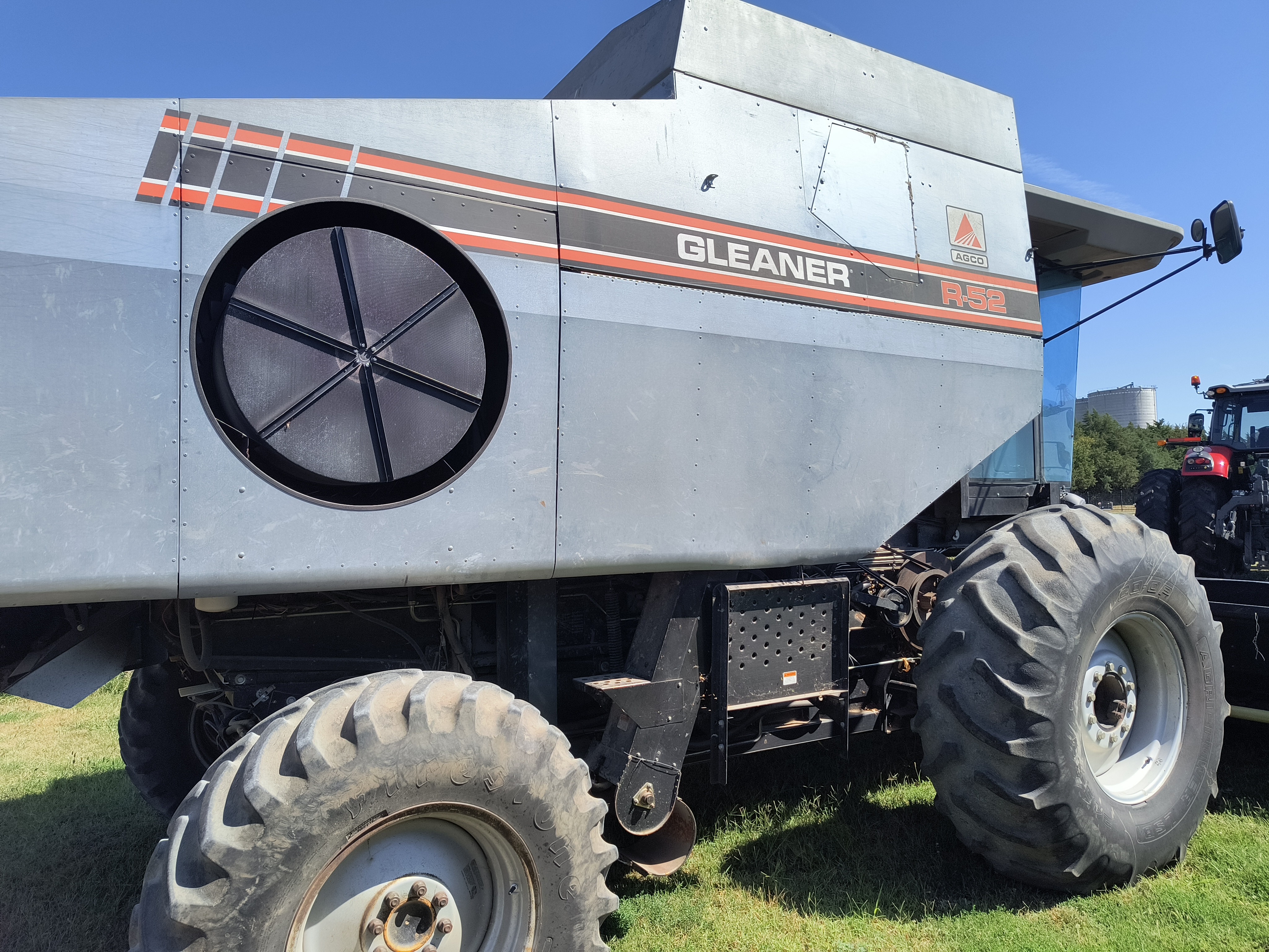 1996 AGCO Gleaner R52 Combine