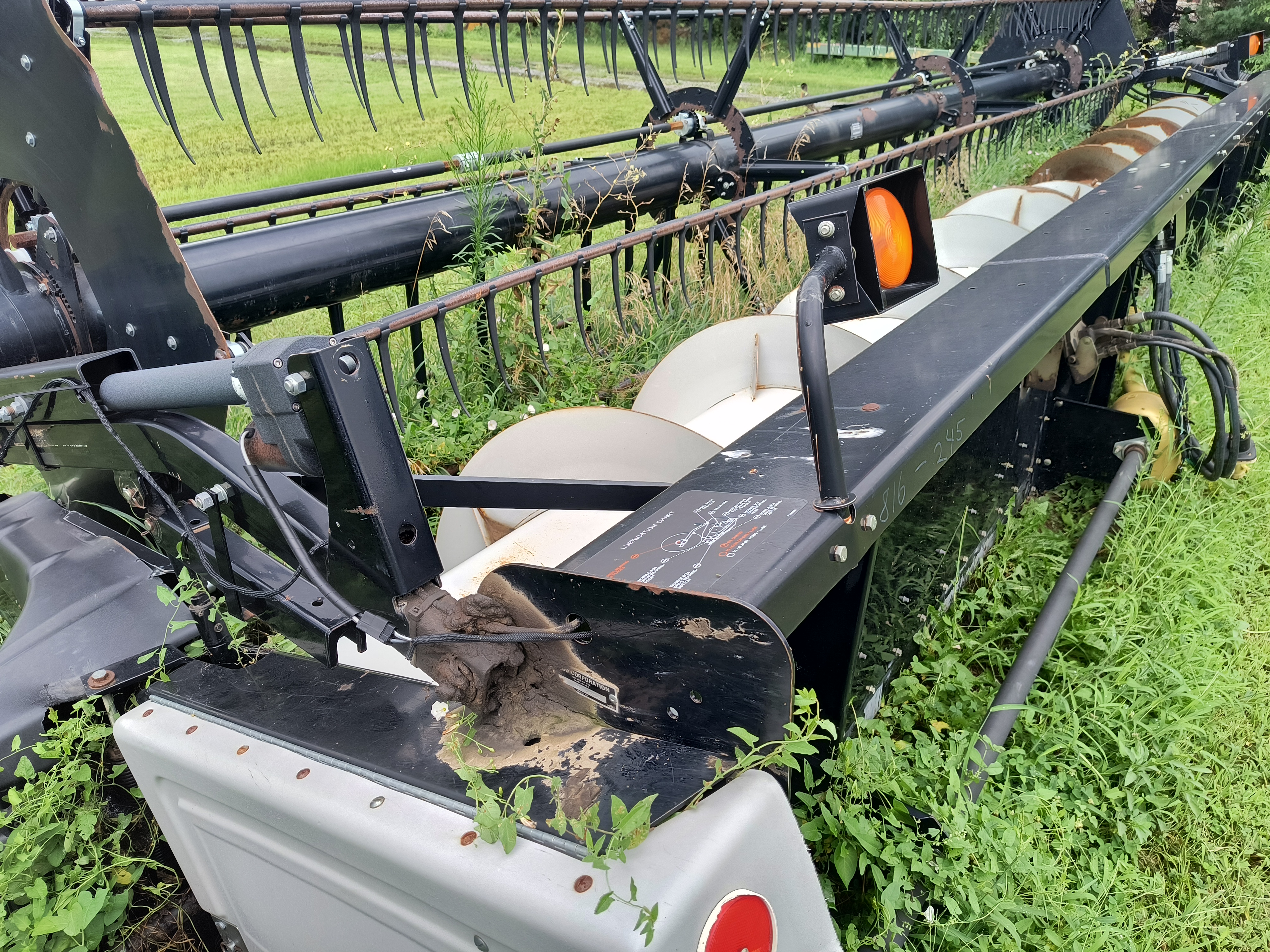 2001 Gleaner 825 Header Flex