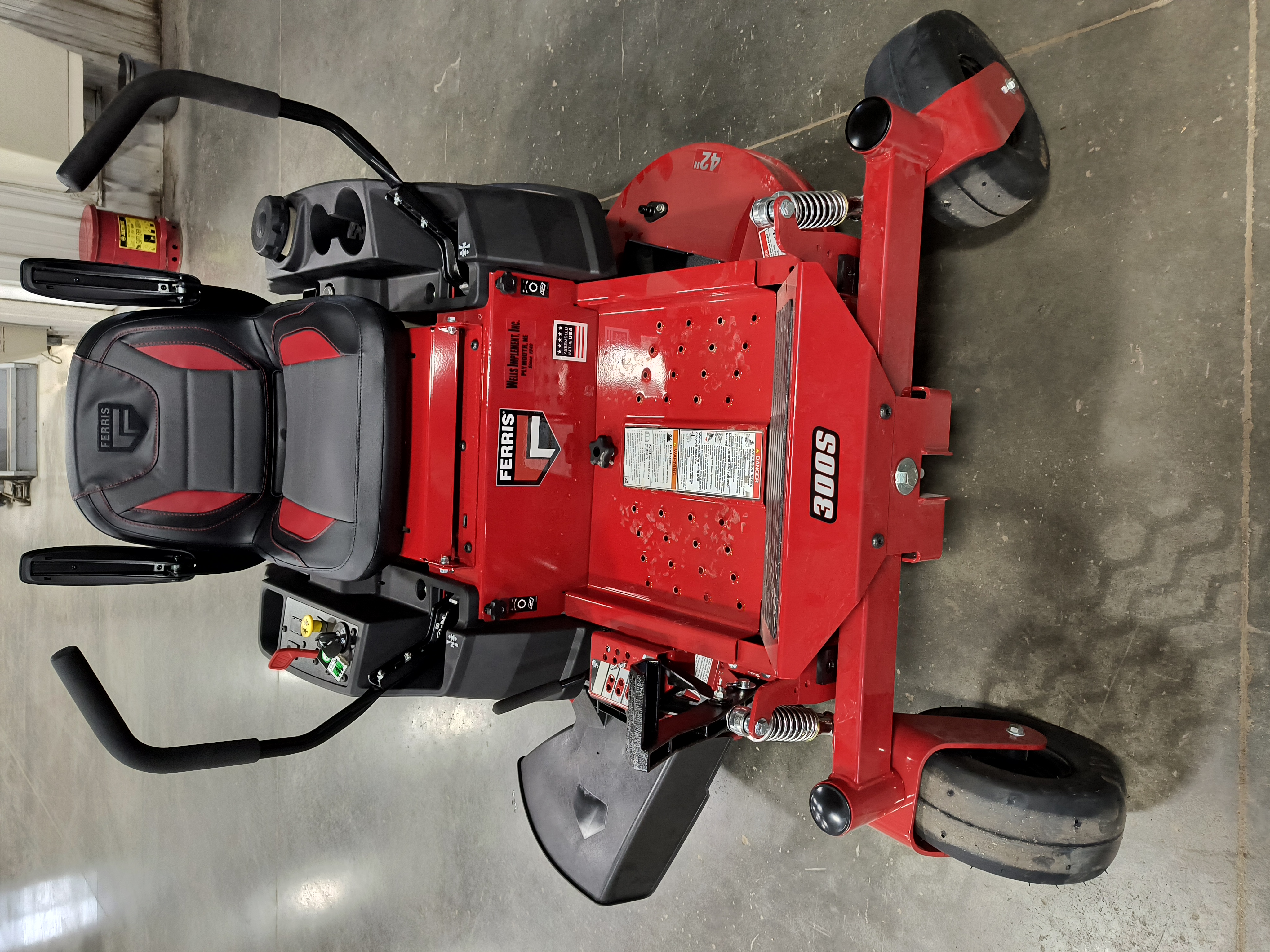 2025 Ferris 300S 23 Mower/Zero Turn