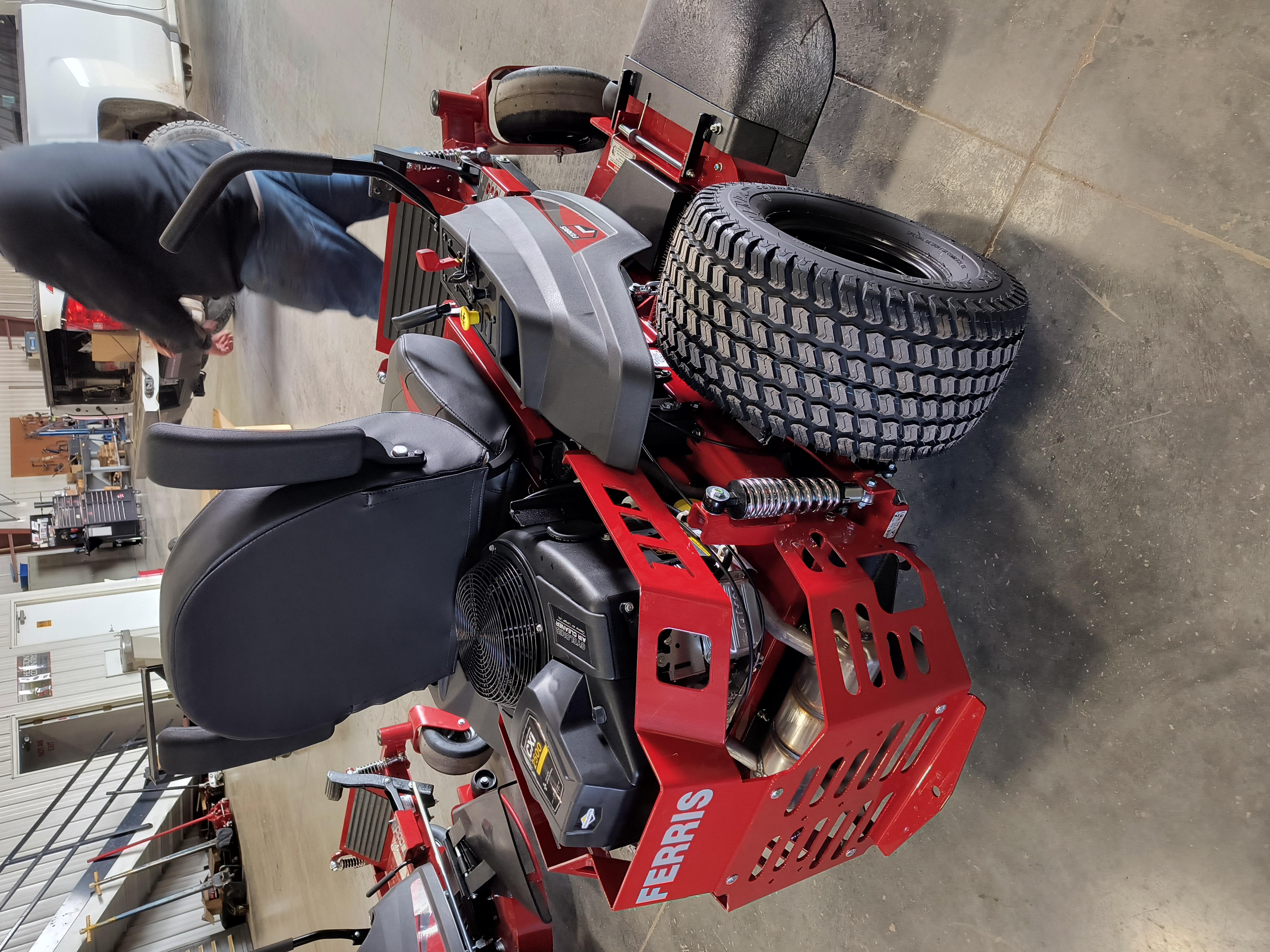 2025 Ferris 500S 25 Mower/Zero Turn